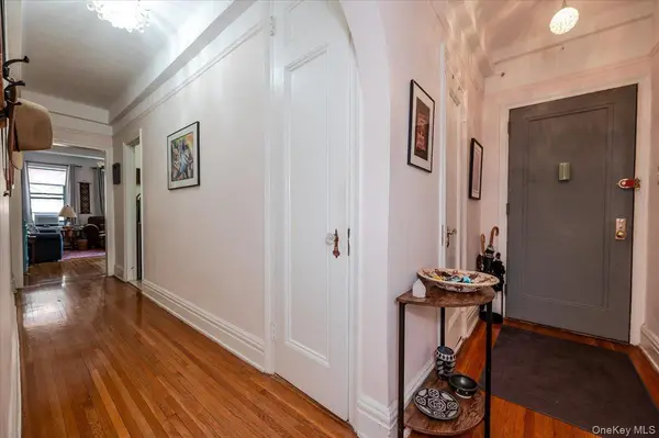 8300 Talbot ST #2B, Kew Gardens, NY 11415