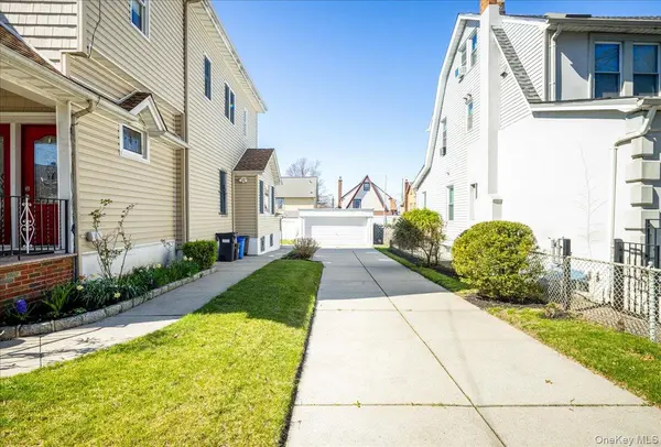 14811 10th AVE, Whitestone, NY 11357