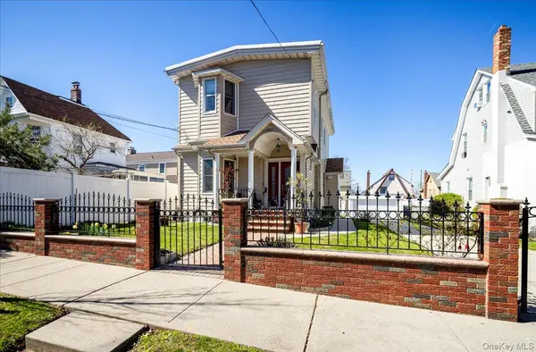 14811 10th AVE, Whitestone, NY 11357