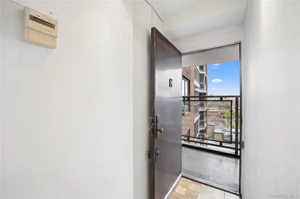 61-35 98TH ST #12M, Rego Park, NY 11374