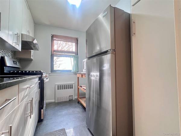 19649 69th AVE #2, Fresh Meadows, NY 11365
