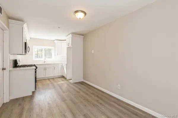 524 Picasso WAY #524, Middle Island, NY 11953