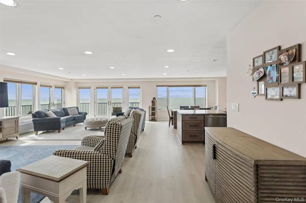 260 W Broadway #7A, Long Beach, NY 11561