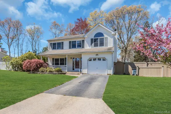 38 Memorial BLVD, East Moriches, NY 11940