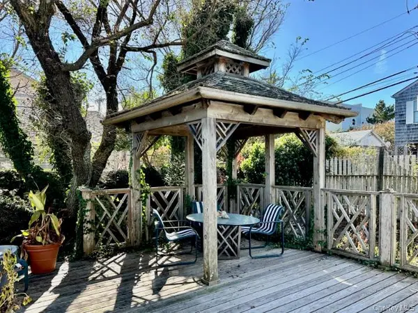 146 Doctors WALK, Cherry Grove, NY 11782