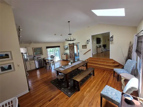 870 Noyack RD, Southampton, NY 11968