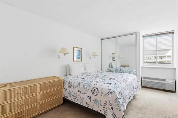 261 Dune RD #5, Westhampton Beach, NY 11978