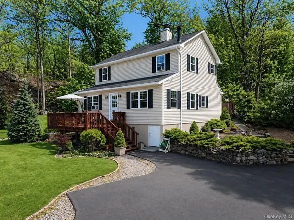 89 Mine RD, Fort Montgomery, NY 10922