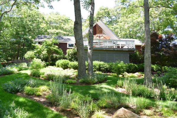 33 Peters PATH, East Hampton, NY 11937