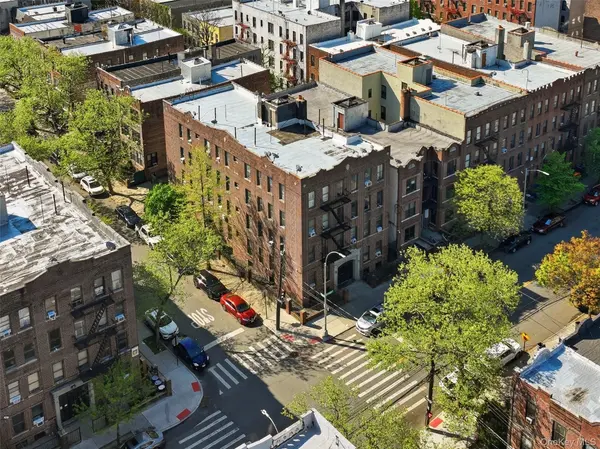 1084 Willmohr ST, Brooklyn, NY 11212