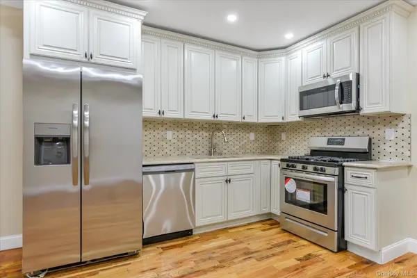 147-12 70 RD, Kew Garden Hills, NY 11367