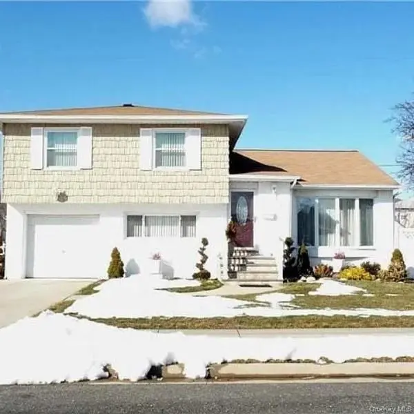 128 Cedar ST, Freeport, NY 11520