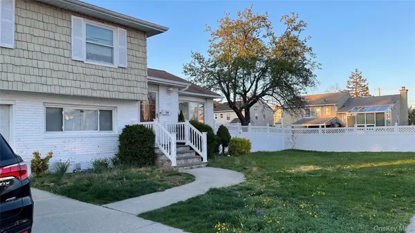128 Cedar ST, Freeport, NY 11520