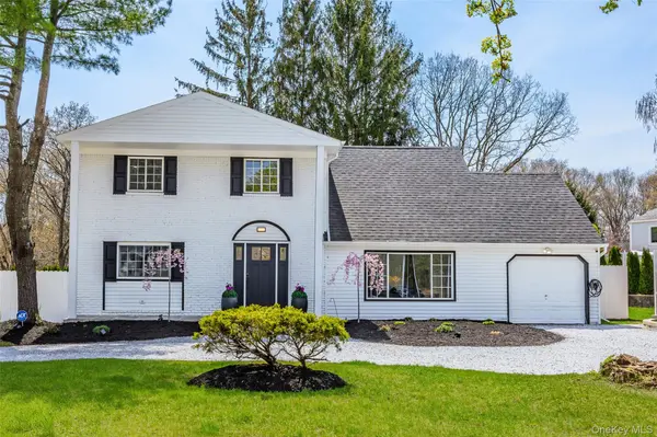 2 Grove AVE, Coram, NY 11727