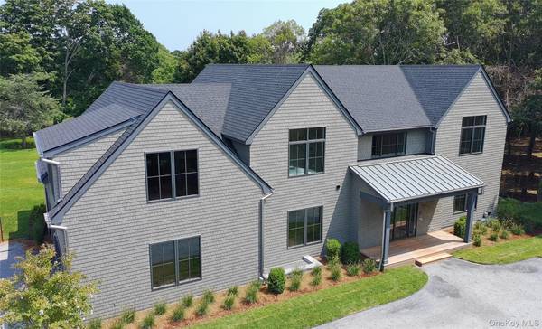 190A South Country RD, Remsenburg, NY 11960