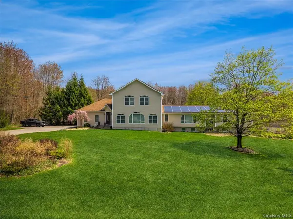 244 S Smith RD, Lagrangeville, NY 12540