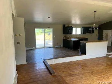 30 Crumley Van Vactor RD, Ferndale, NY 12734