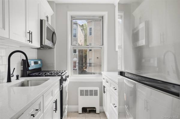 134 Ravine AVE #3B, Yonkers, NY 10701