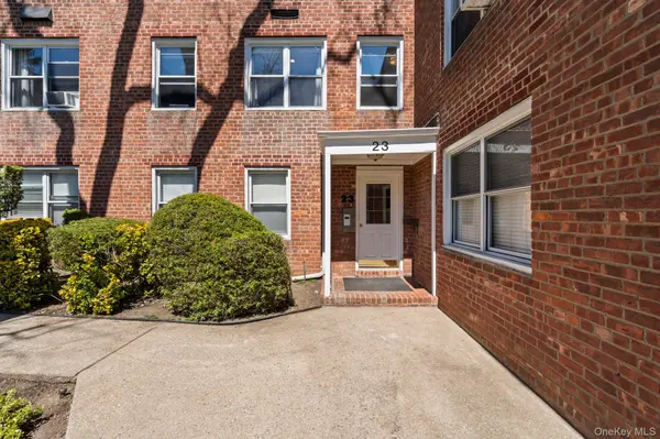 23 Edwards Street #2A, Roslyn Heights, NY 11577