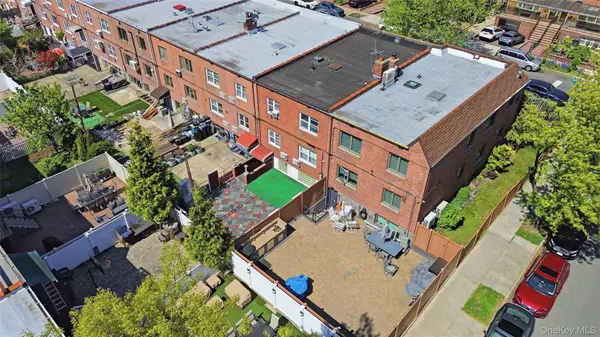 6172 70th ST, Middle Village, NY 11379