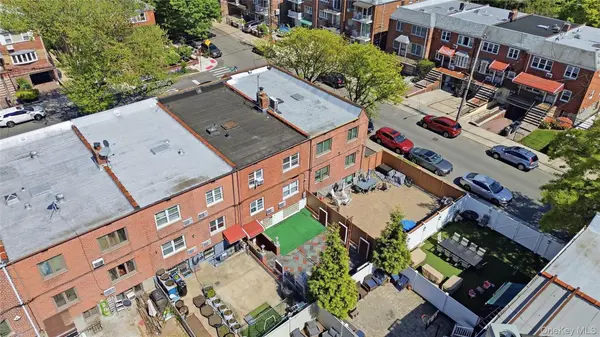 6172 70th ST, Middle Village, NY 11379