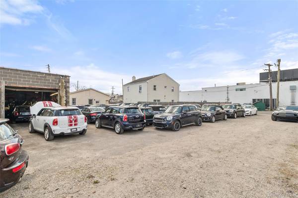 5651-5661 Merrick RD, Massapequa, NY 11758