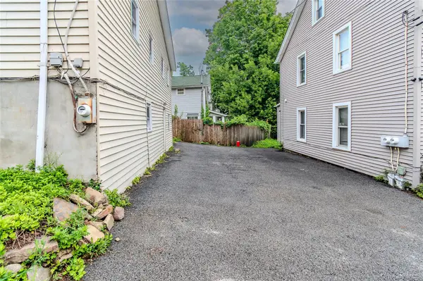 104 Oak ST, Walden, NY 12586