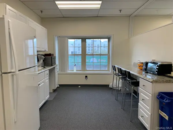 17-21 Glen ST #Second Floor, Glen Cove, NY 11542