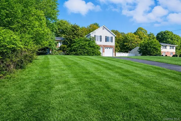 35 Depalma DR, Highland Mills, NY 10930