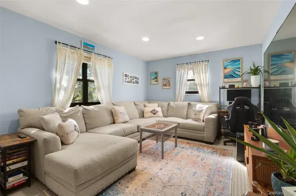 125 Park AVE #C1, Amityville, NY 11701