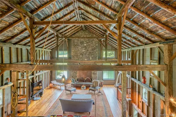 174 Ten Broeck RD, Chatham, NY 12037