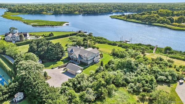 61 A South Bay AVE, Eastport, NY 11941