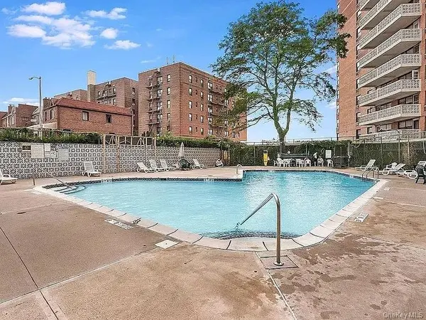 40 Brighton 1st RD #7O, Brooklyn, NY 11235