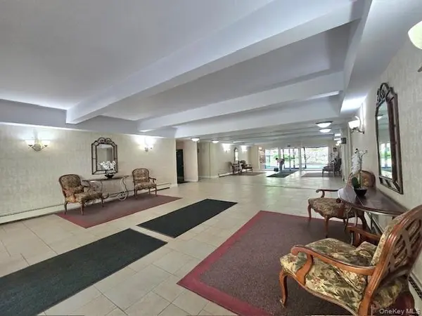 46 Grace AVE #2J, Great Neck, NY 11021