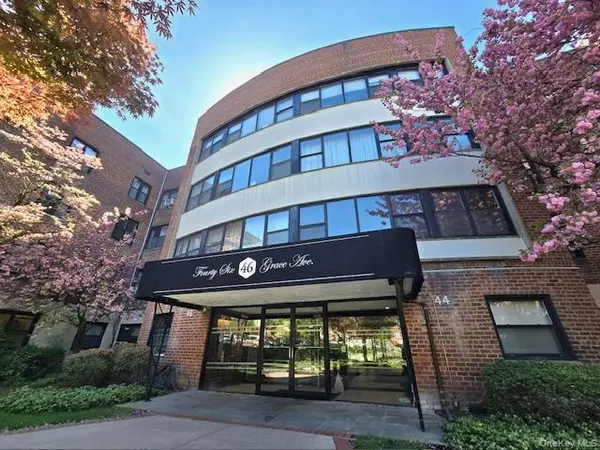 46 Grace AVE #2J, Great Neck, NY 11021