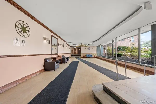 84-50 169th Street #611, Jamaica Hills, NY 11432