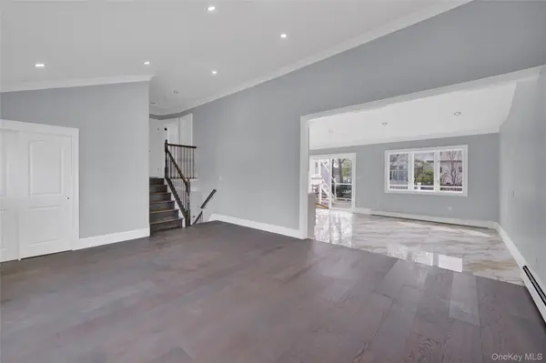 1716 White ST, North Bellmore, NY 11710