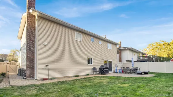 2026 Bliss PL, Merrick, NY 11566