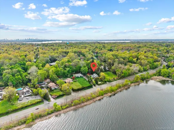 355A E Shore RD, Great Neck, NY 11023