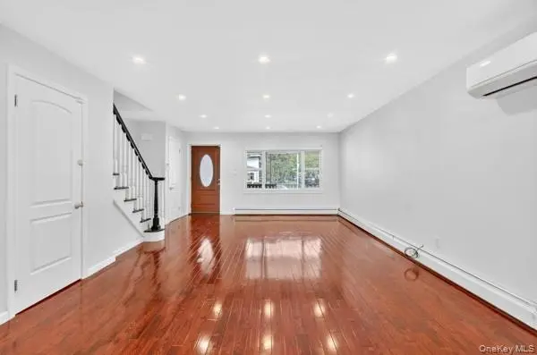 209-20 43rd AVE, Bayside, NY 11361