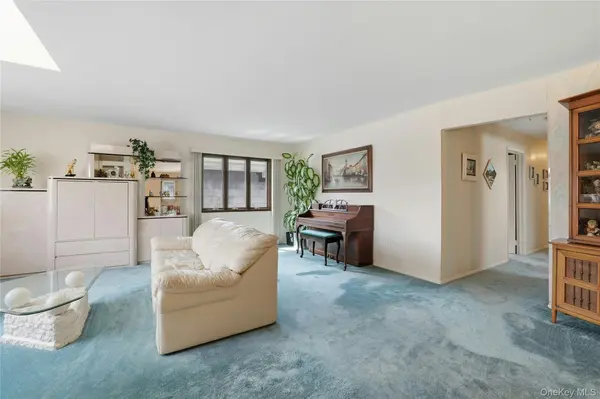 162-12 88th ST, Howard Beach, NY 11414