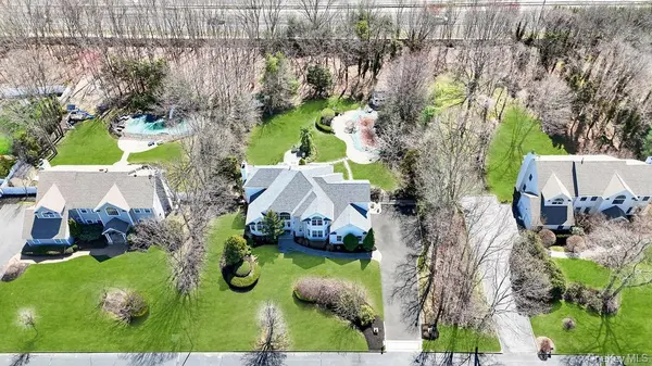7 Stadium BLVD, East Setauket, NY 11733