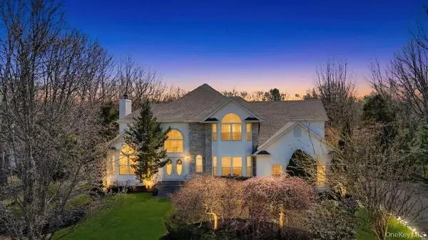 7 Stadium BLVD, East Setauket, NY 11733