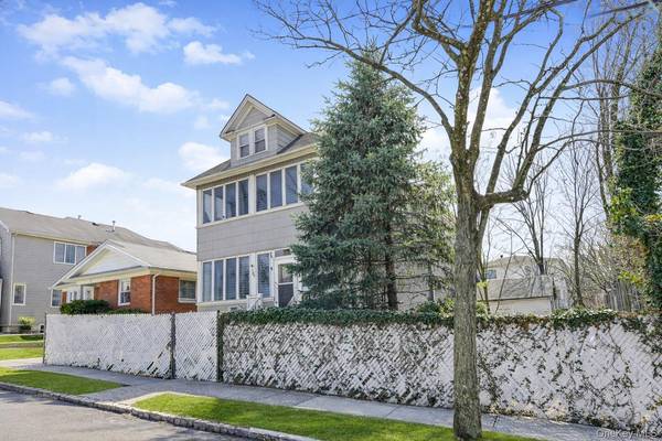 202 Dixon AVE, Staten Island, NY 10303