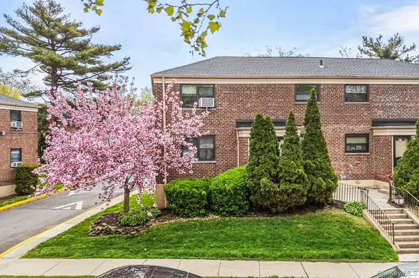 219-50 74th AVE #328A2, Bayside, NY 11364