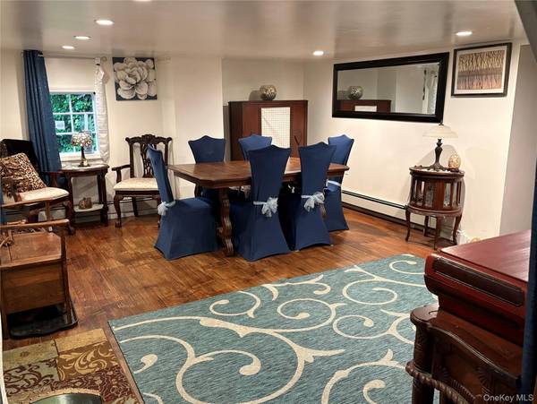 1673 Northern BLVD, Roslyn, NY 11576