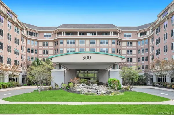 300 E Overlook #534, Port Washington, NY 11050