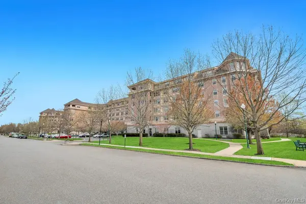 300 E Overlook #534, Port Washington, NY 11050