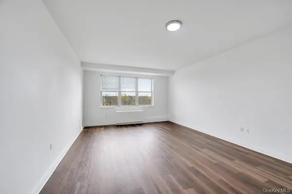 300 E Overlook #534, Port Washington, NY 11050