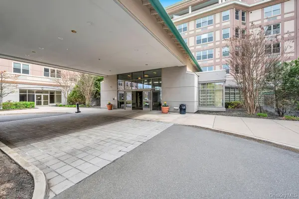 300 E Overlook #534, Port Washington, NY 11050